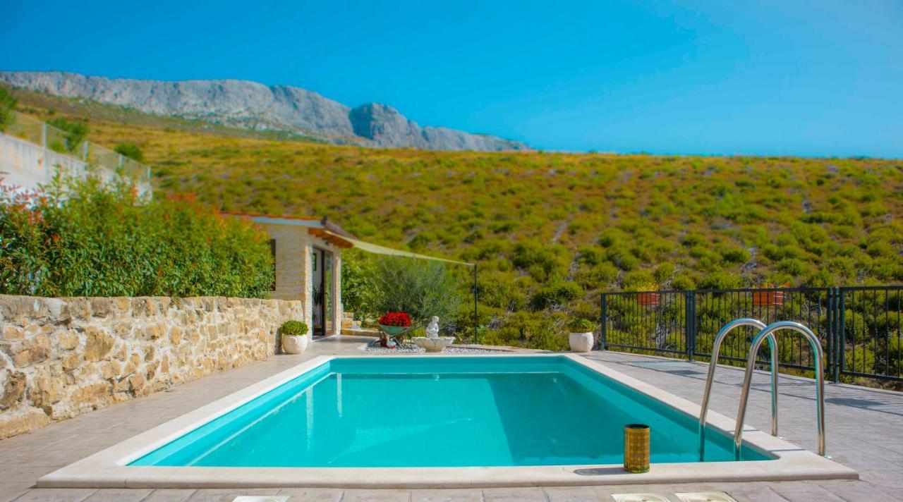 Hill Apartment With Private Pool Kučine Kültér fotó