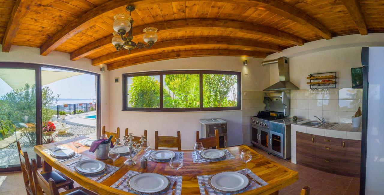 Hill Apartment With Private Pool Kučine Kültér fotó